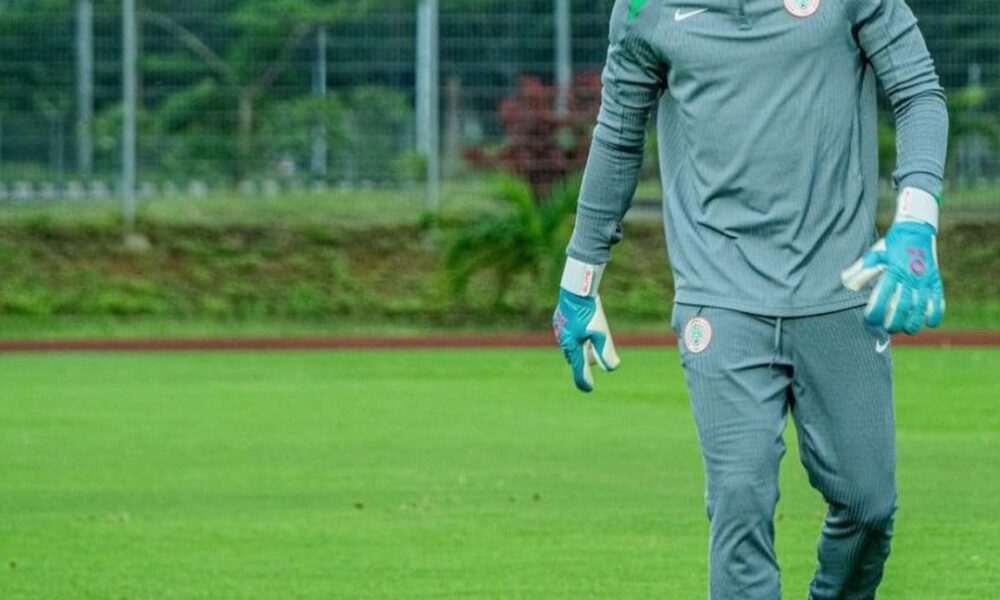“Don’t Call Me Onana” – Super Eagles goalkeeper sets record straight