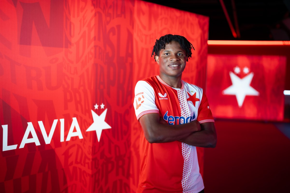 OFFICIAL: Samuel Isife completes move to Slavia Praha on a five-year deal