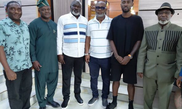 NFF Delegation Visits Wilfred Ndidi in Asaba Ahead of Father’s Burial
