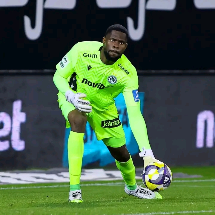 Francis Uzoho Keeps Clean Sheet as Omonia Nicosia Extend Lead at the Top