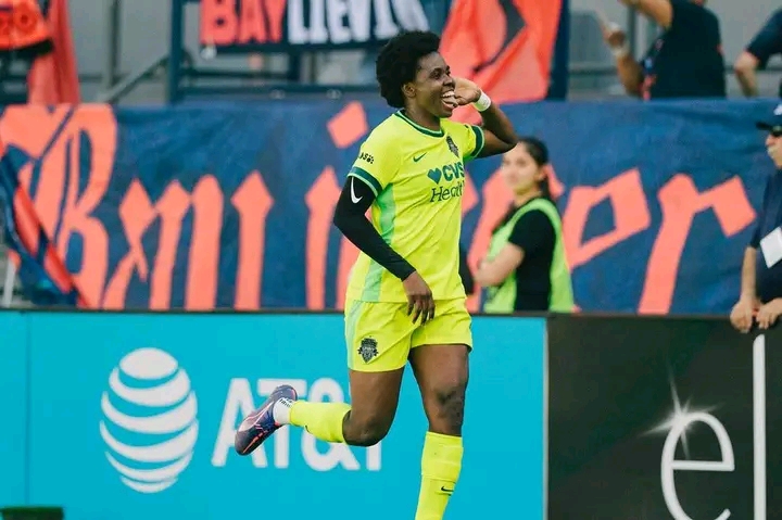 Gift Monday Scores Late as Washington Spirit Beat Bay FC 