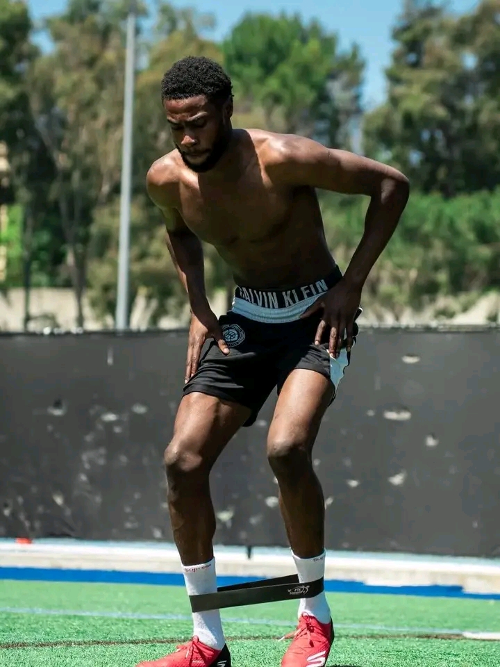 Ryan Alebiosu Enjoys Los Angeles Break Amid Growing Transfer Interest