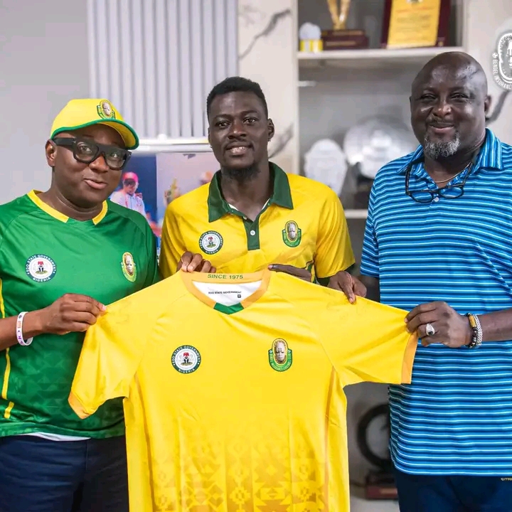 Bendel Insurance Sign Former Abia Warriors Defender Adeleke Adekunle David