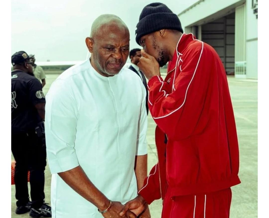 Osimhen Shares Private Jet Journey With Tony Elumelu Ahead of Galatasaray Pre-Season Return