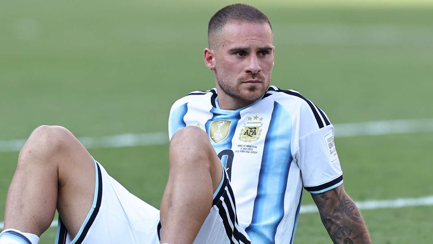 Alexis Mac Allister tells Argentina fans ‘we are stronger together’ after World Cup heartbreak Alexis Mac Allister tells Argentina fans ‘we are stronger together’ after World Cup heartbreak