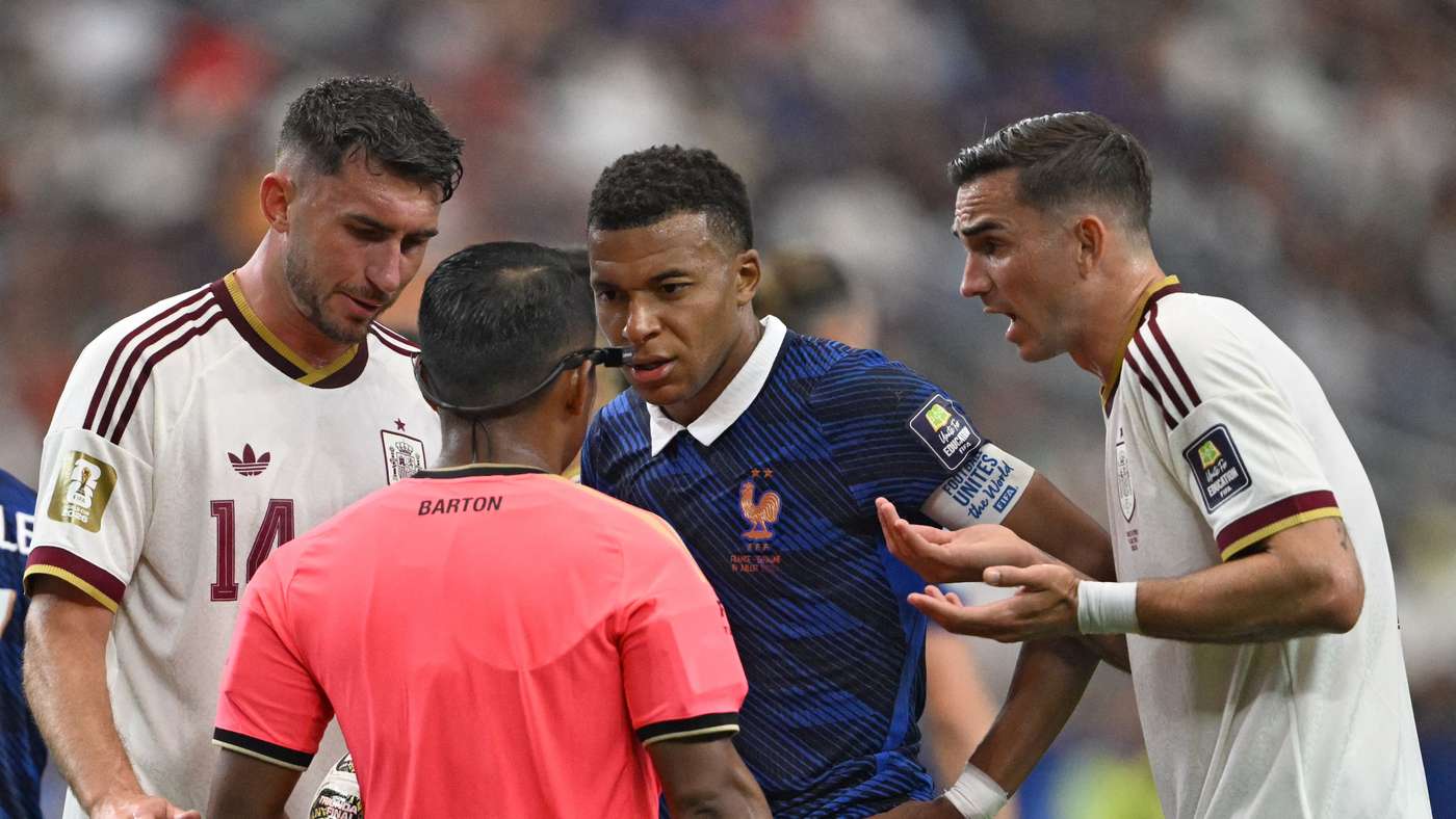 El Salvador referee Ivan Barton hits back at Didier Deschamps over World Cup semi-final criticism El Salvador referee Ivan Barton hits back at Didier Deschamps over World Cup semi-final criticism