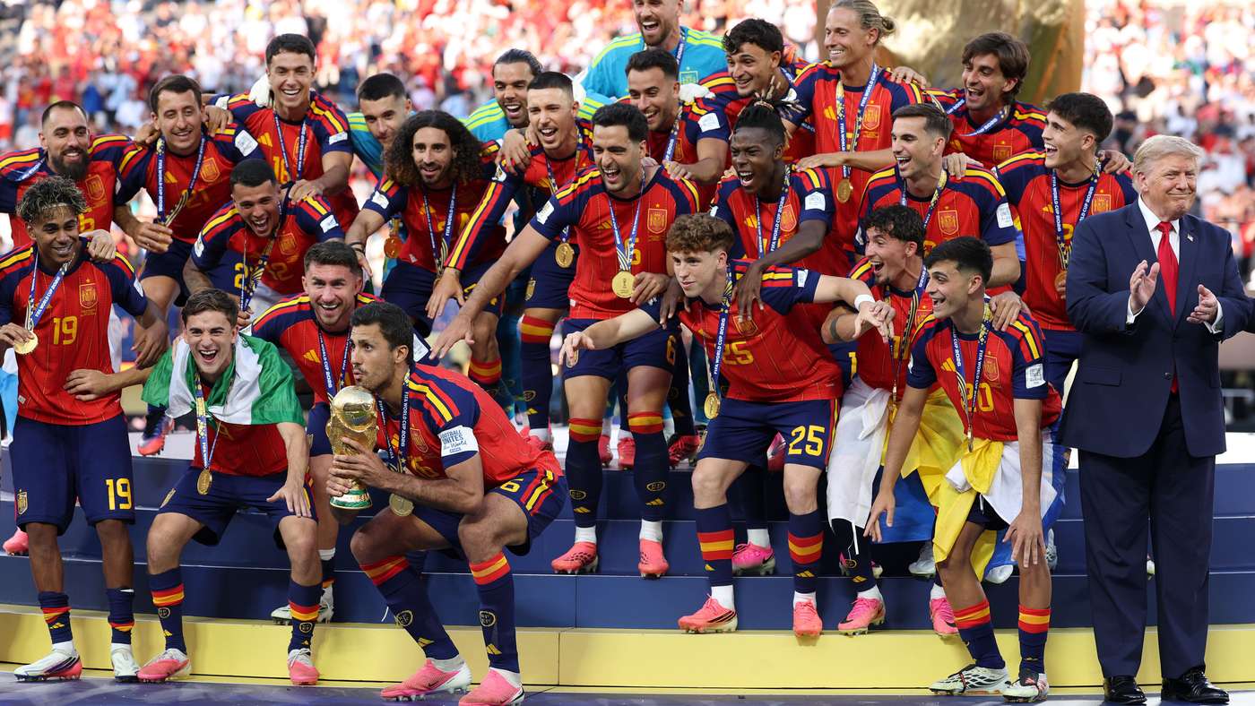 Eric Garcia brings World Cup glow to Barcelona training as Flick greets returning hero