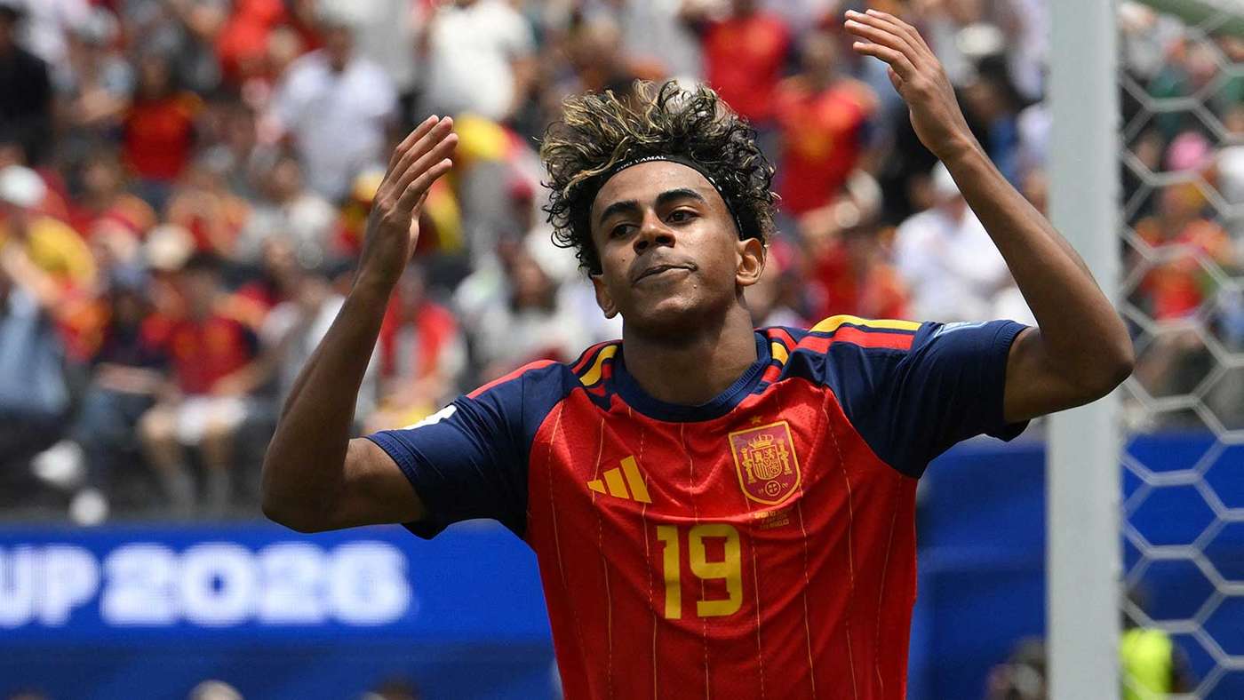 Lamine Yamal takes aim at Messi’s favourite award in fresh Dembele rivalry