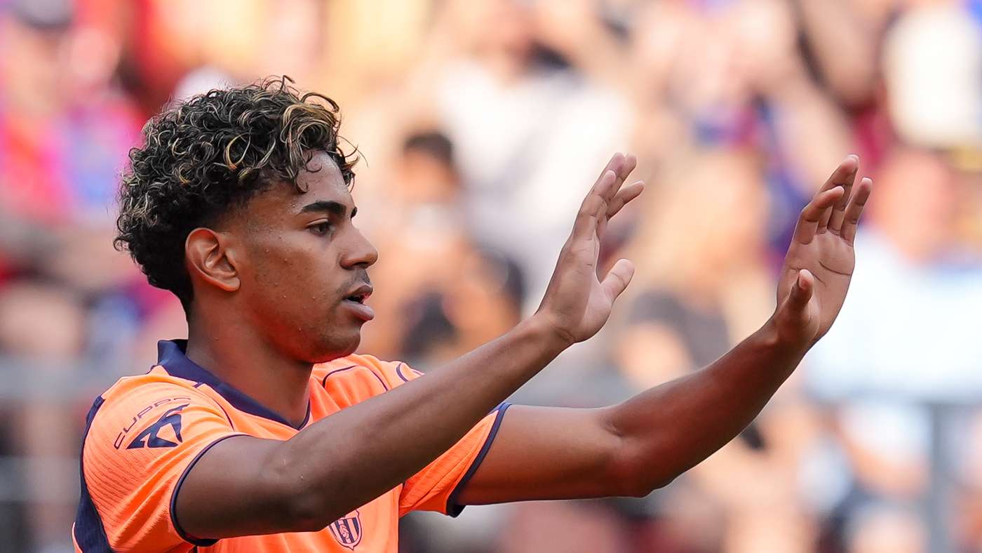 Barcelona’s Jesse Bisiwu urged to ignore the hype after scoring twice