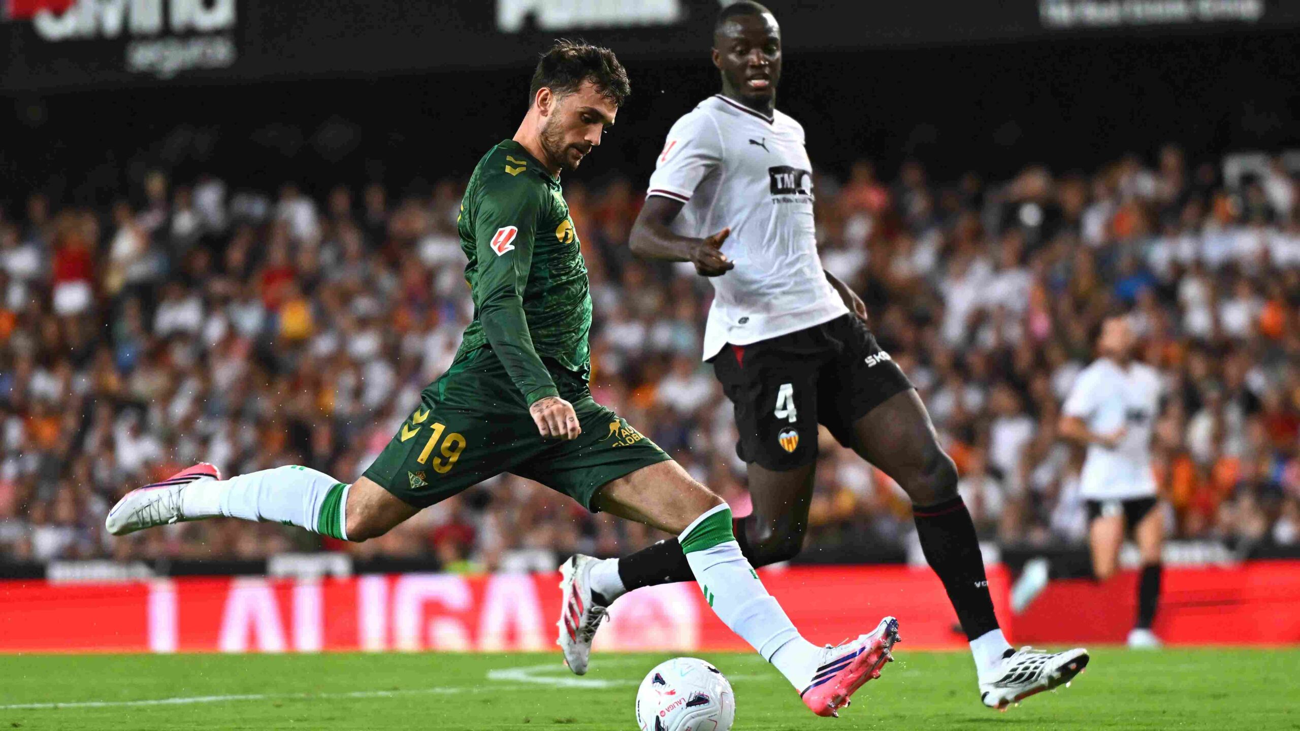 Valencia v Barcelona: Peter Lim arrival heightens tension ahead of Mestalla fixture