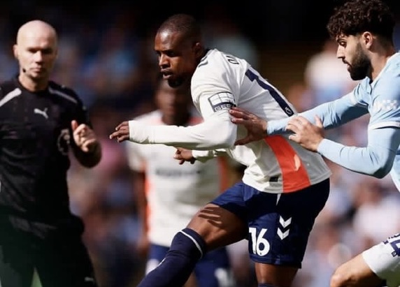 Haaland strike keeps Manchester City perfect as Coventry suffer third straight defeat