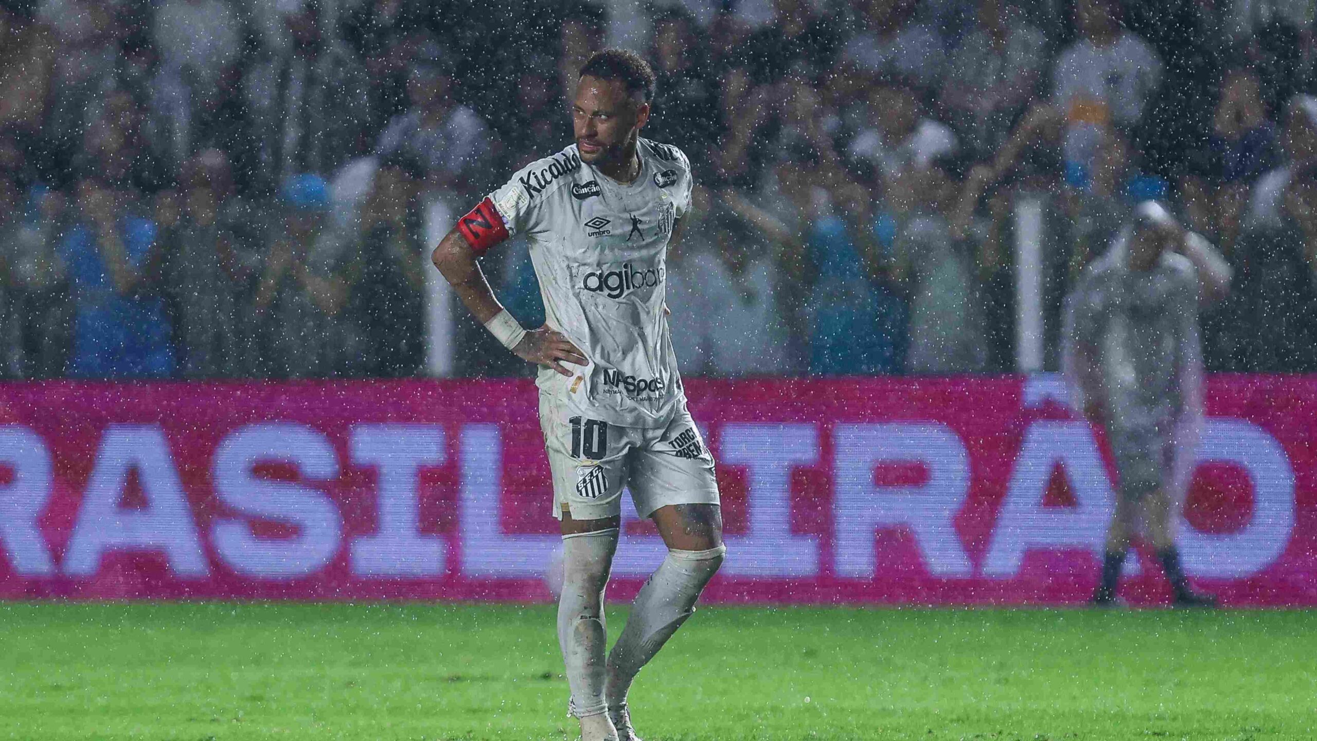 Neymar accuses Bahia’s Rodrigo Nestor of exploiting anti-racism rule after red card Neymar accuses Bahia’s Rodrigo Nestor of exploiting anti-racism rule after red card