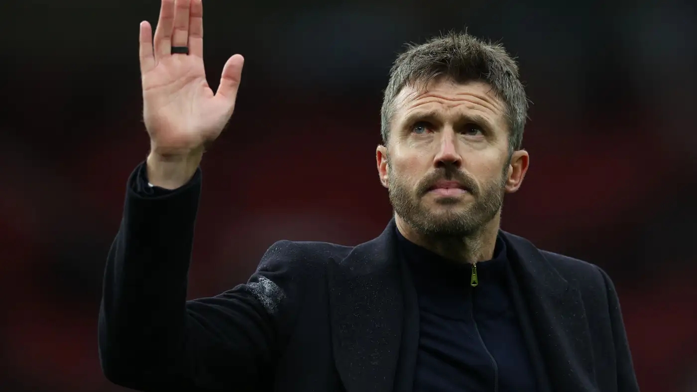 Manchester United assess four candidates to replace Michael Carrick Manchester United assess four candidates to replace Michael Carrick
