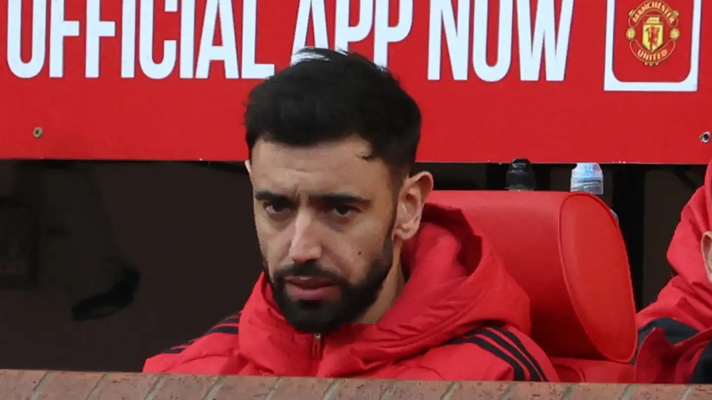 Bruno Fernandes ‘likes’ cryptic post after Michael Carrick drops Manchester United captain Bruno Fernandes ‘likes’ cryptic post after Michael Carrick drops Manchester United captain