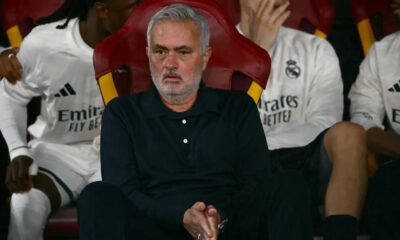 Mourinho recreates iconic Camp Nou celebration nearly 20 years on