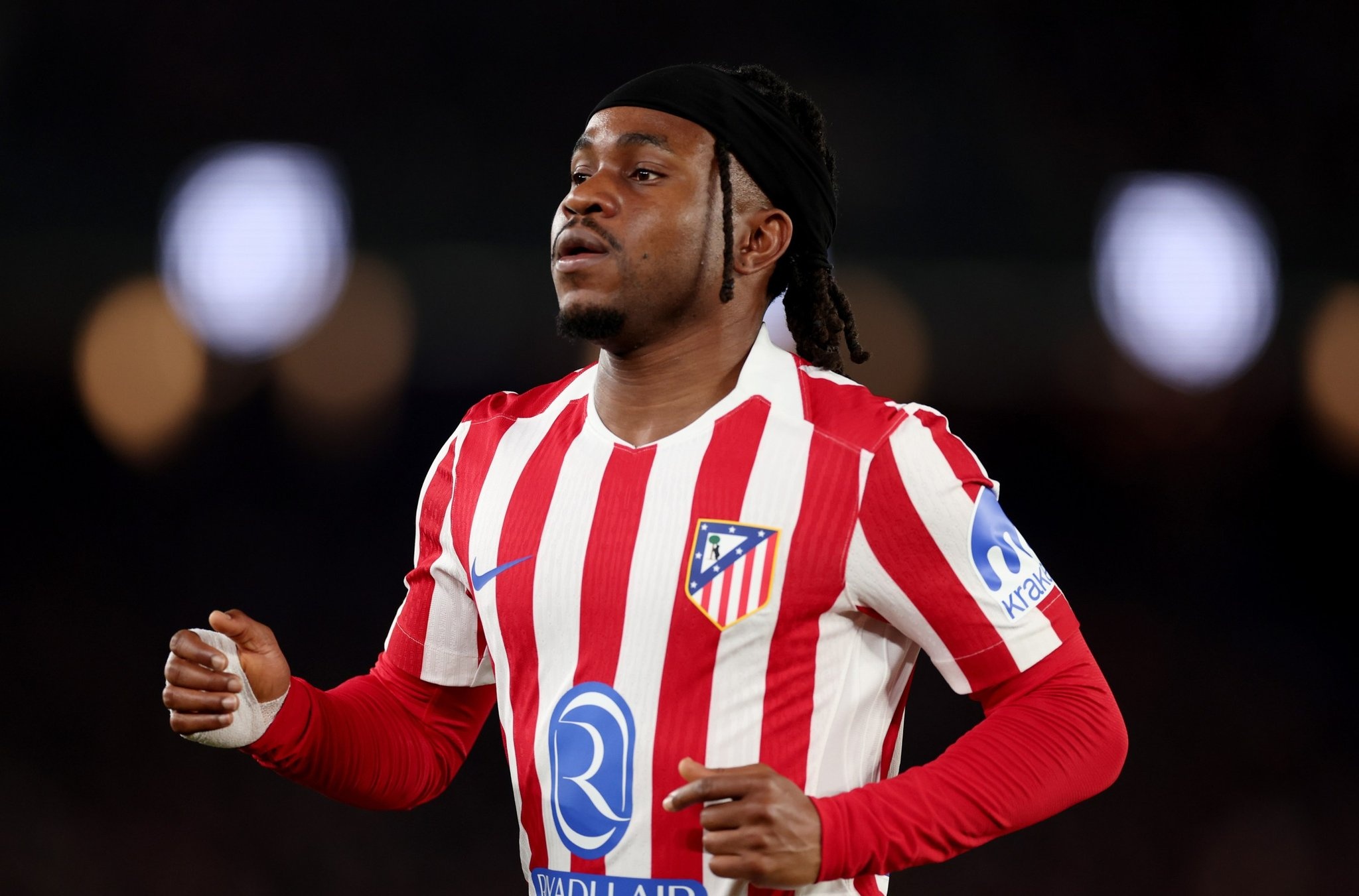 Lookman features as Atletico Madrid leave it late to beat Alaves