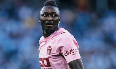 Valencia held by Racing Santander as injured Umar Sadiq misses four-goal La Liga draw