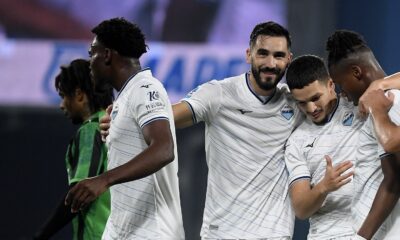 Lazio go top of Serie A after six-goal victory over 10-man Sassuolo