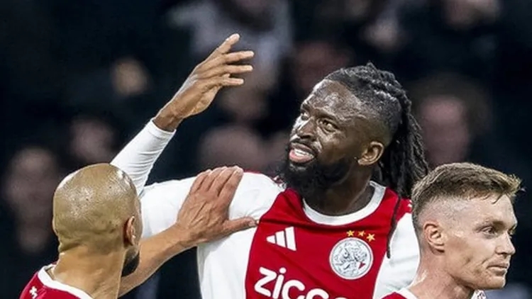 Ajax discuss permanent Tolu Arokodare deal with Wolves but will not exceed €25m Ajax discuss permanent Tolu Arokodare deal with Wolves but will not exceed €25m